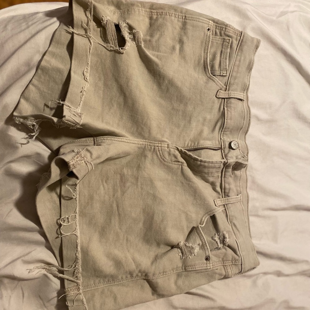 Women’s khaki shorts